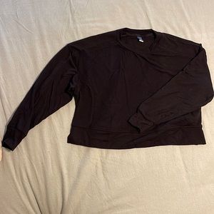 Slight crop, live in French terry active top from old navy